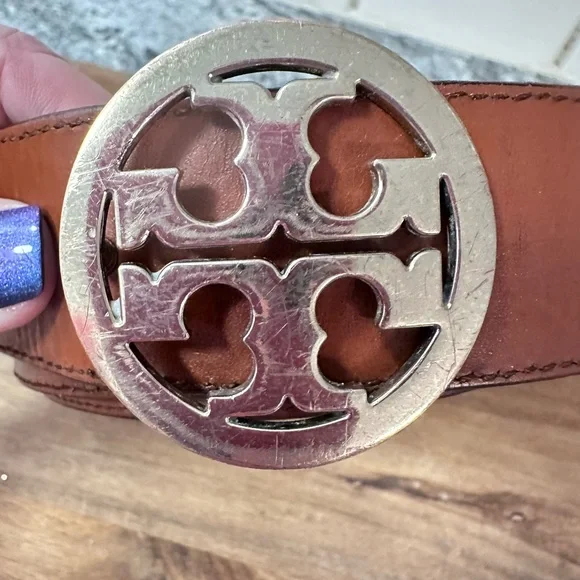 Tory Burch Miller reversible double sided leather double T logo buckle 40” belt - Picture 3 of 9